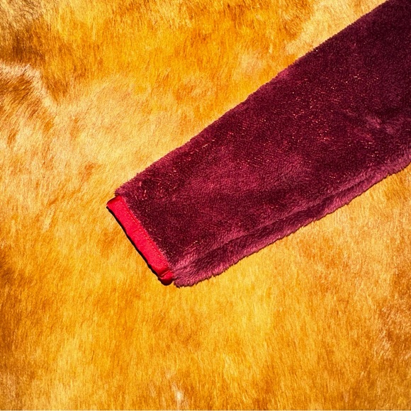 Old Navy full zip sherpa, size 2T - Picture 3 of 5